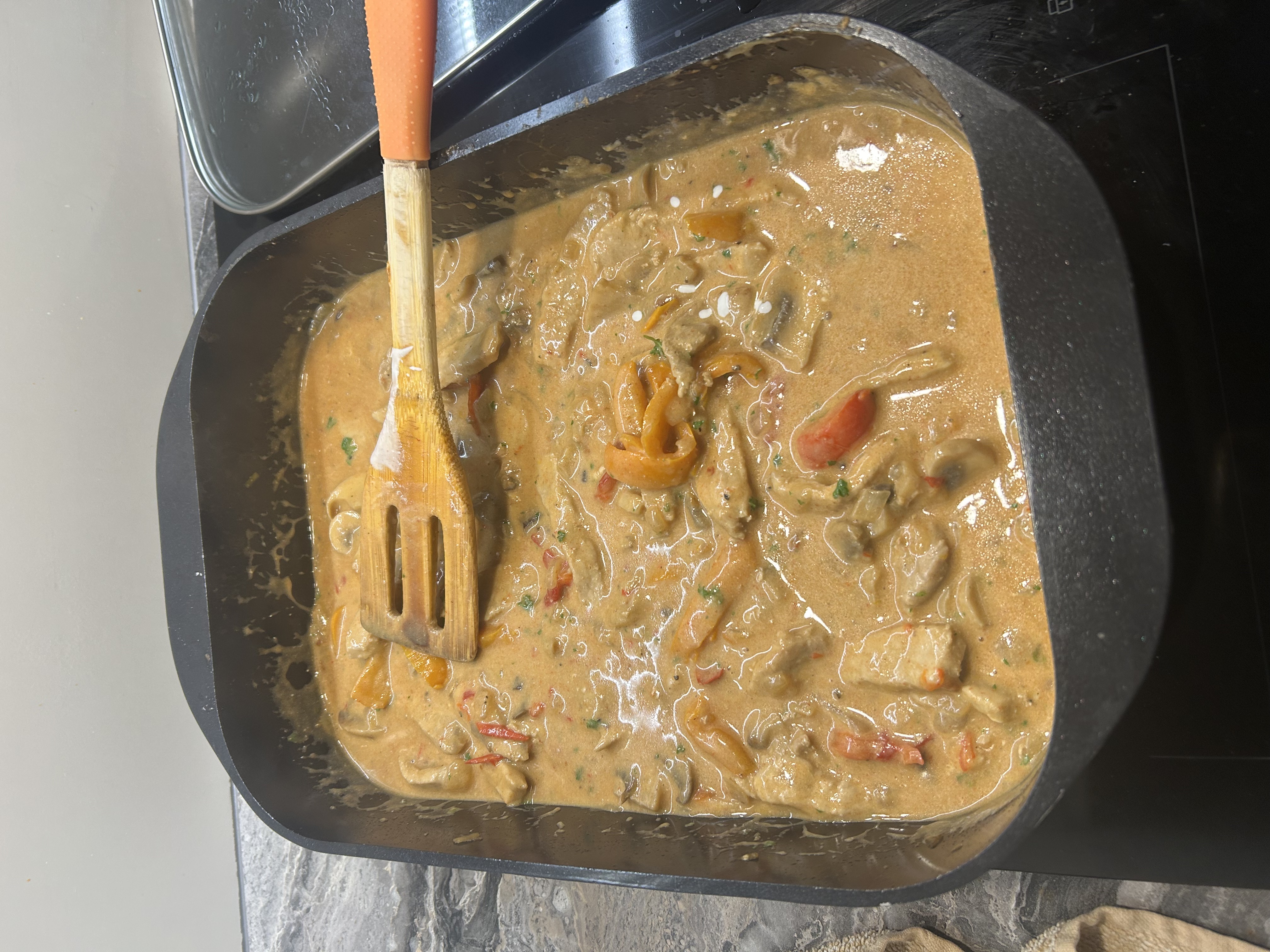 Schab à la stroganoff z papryką